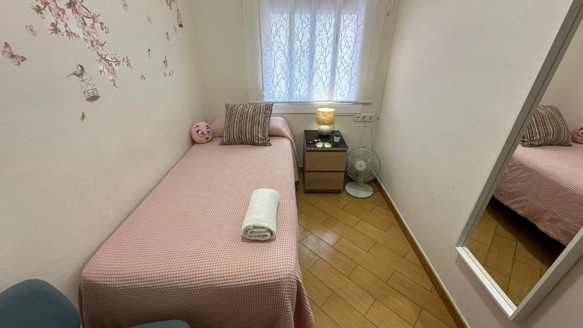 Bed & Breakfast Valencia Habitaciones Barcelona Spain